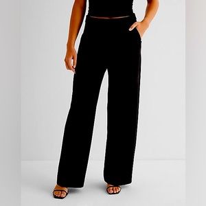 🔥 Express Editor Mid Rise Relaxed Trouser Pant. 🔥